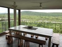 Apartment with Mountain View