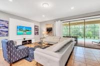 Villa W Pool Movie Theater Game RoomSleeps 20 - Chambres d'hôtes Kissimmee