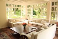 "Charme do Embaixador"- Equipadíssima para 9 pessoas - SAUNA , FORNO PIZZA, PIANO, SKY TV - 5000 m2 de ar puro - Caseiro Mordomia - B&B Campos do Jordão