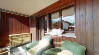 Bright studio with balcony & view to the Matterhorn - B&B