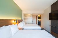 Holiday Inn Express & Suites Queenstown, an IHG Hotel
