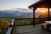 B&B Pigeon Forge - Smoky Mountain Retreat with Hot Tub, Arcade Games - Bed and Breakfast Pigeon Forge