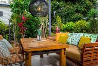 Savannah House - Bed and Breakfast