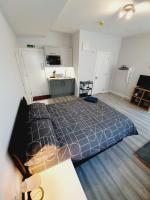 B&B Southend-on-Sea - Southend on Sea - Westcliff Studios - Great Location - Bed and Breakfast Southend-on-Sea