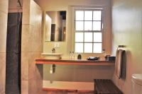 Garden Room with shower (King or Twin)