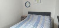 B&B Ash - Large double room or single room with shared bathroom - Bed and Breakfast Ash