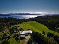 Farm Stay & Iconic Water Views - 32 Zachary Drive - Chambres d’hôtes Mallacoota