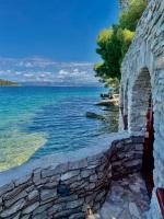 Apartamento de 2 dormitorios con balcón