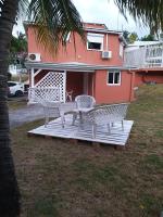 Aquaverde éco et confort- Bas de villa avec jardin et parking - B&B Le Gosier