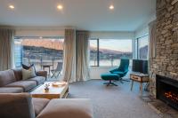 B&B Queenstown - Lakefront Living - Exquisite Views - 4 Bedrooms - Bed and Breakfast Queenstown