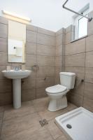 Doppel-/Zweibettzimmer mit Poolblick