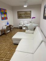 Guaruja - 2 Quartos - Ar condicionado - Varanda - B&B Guarujá