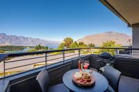 Toru - Eclectic Apartment with Delightful Lake Views - B&B