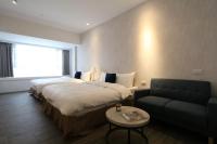 Camera Tripla con Vista Città