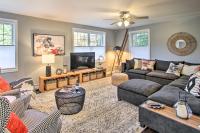 B&B Conway - Modern Family Home about 10 Mi to Ski Cranmore Mtn! - Bed and Breakfast Conway