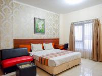 B&B Surakarta - Pineapple Mansion Solo Mitra RedDoorz near RS JIH Solo - Bed and Breakfast Surakarta