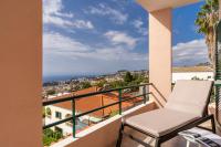 Stylish apartment with balcony and amazing views over Funchal and the sea - Chambres d'hôtes Funchal