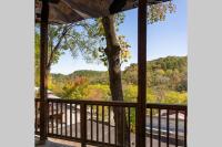 Private Luxury Suite with Hot Tub Downtown Eureka Springs - B&B Eureka Springs