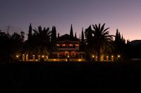Zissis Villa & pool 5min drive to beach - Bed and Breakfast
