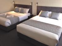 Standard Double or Twin Room (2x Queen Beds)