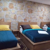 Deluxe Room (2 Adults + 1 Child)