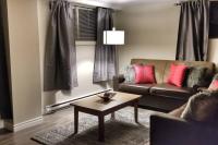 B&B Gatineau - Cozy Spacious 2 Bedroom basement Apt by Amazing Property Rentals - Bed and Breakfast Gatineau