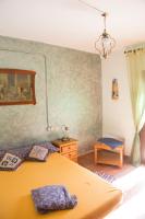 Queen Room with Shared Bathroom