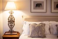 Deluxe King Suite - Corinna 