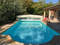 B&B Roquefort-les-Pins - 06D - Appartement spacieux avec terrasses, jardin et piscine - Bed and Breakfast Roquefort-les-Pins