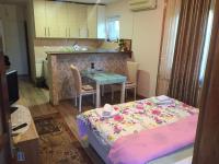 Estudio con vistas al jardín