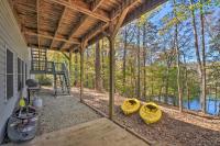 B&B Lavonia - Luxe Lake Hartwell Waterfront Getaway with Fire Pit! - Bed and Breakfast Lavonia