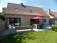 B&B Diksmuide - Sun kissed Villa in Diksmuide with Garden Terrace Sauna - Bed and Breakfast Diksmuide