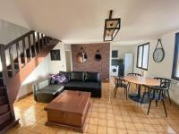 014 CHIC & COSY GRAND APPART DUPLEX 76m2 WIFI SMART TV NETFLIX ET VUE PANORAMIQUE - B&B Saint-Étienne