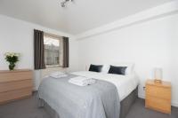 Out LEZ Zone, Free Allocated Parking Space at Rear Entrance, Fast WIFI, Ideal for Long Term Contractor, Corporate, etc Stays, Housekeeping Option, Dwellcome Home Ltd 2 King Beds West End Apt, Half Mile to Union Street yet Quiet - See Site for Assurance - Ferienwohnung Aberdeen