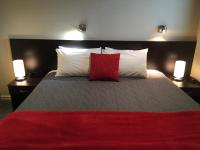 King Studio with Spa Bath