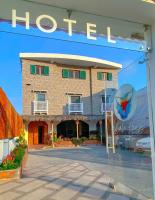 Whale House Hotel - B&B Puerto López