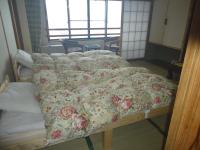 Chambre Lits Jumeaux avec Salle de Bains Commune