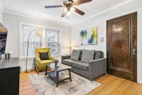 Vibrant 1BR Apartment in Roscoe Village - Marshfield N3 - Chambres d’hôtes Chicago