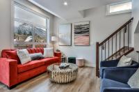 B&B Canmore - The Parq by Samsara Resort Top View Downtown 4BR & 3BTH - Bed and Breakfast Canmore