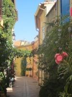 BY Cassis chambre privée dans maison familiale - B&B
