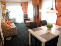 Apartment 4 mit Balkon