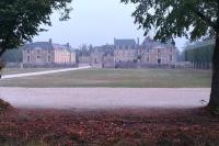 F2 au pied du château et à 15min de Center Parc - Ferienwohnung