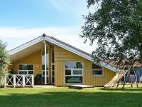 B&B Otterndorf - 12 person holiday home in Otterndorf - Bed and Breakfast Otterndorf