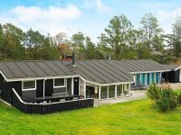 B&B Jerup - Four-Bedroom Holiday home in Jerup 2 - Bed and Breakfast Jerup