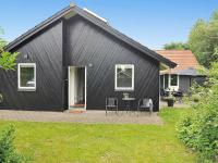 B&B Oksbøl - 6 person holiday home in Oksb l - Bed and Breakfast Oksbøl