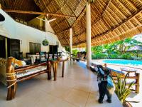 Villa Madinina - B&B Diani Beach