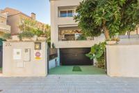 Modern villa with pool in Torredembarra - Sea view - Bed and Breakfast