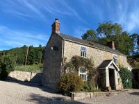 B&B Denbigh - Stunning 3-Bed House in a private hidden valley - Bed and Breakfast Denbigh