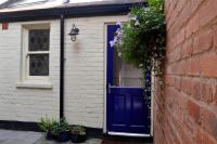 Moseley - House - Sleeps 4 - Parking - Garden - B&B
