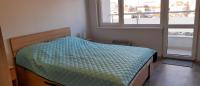 Apartamento con balcón